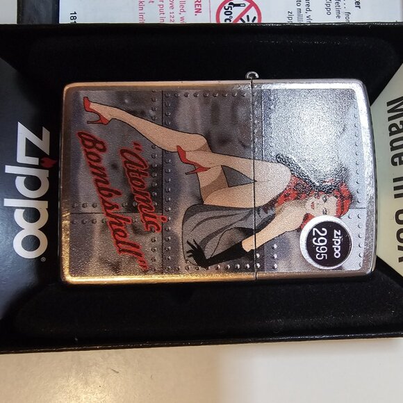 Zippo Lighter Girl Pin Up Atomic Bombshell Redhead New In Box Limited Edition - Picture 4 of 7